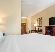 Comfort Inn & Suites Crestview South hotel detail image 7