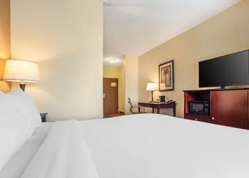 Comfort Inn & Suites Crestview South hotel thumbnail 7
