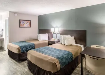 Econo Lodge Crestview South hotel thumbnail 8