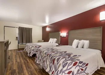 Red Roof Inn Crestview hotel thumbnail 3