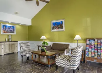 Quality Inn Conyers I-20 hotel thumbnail 3