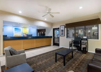 Days Inn by Wyndham Roswell hotel thumbnail 2