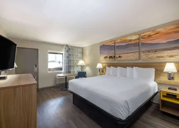 Days Inn by Wyndham Roswell hotel thumbnail 7