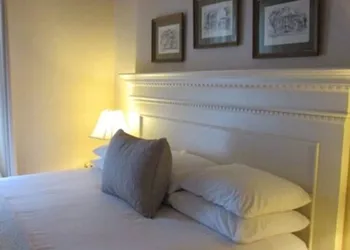 Hotel Vendome hotel thumbnail 6