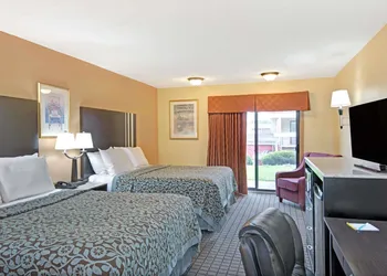 Days Inn by Wyndham Washington Pennsylvania hotel thumbnail 3