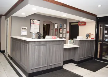 Red Roof Inn Batavia hotel thumbnail 2