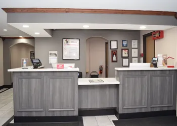 Red Roof Inn Batavia hotel thumbnail 3