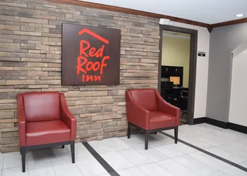 Red Roof Inn Batavia hotel thumbnail 5