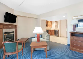 Wingate by Wyndham Ellicottville hotel thumbnail 5