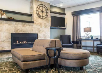 Quality Inn Geneseo hotel thumbnail 2