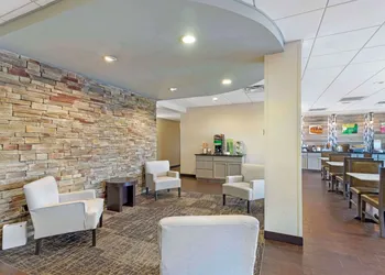 Quality Inn Valley - West Point hotel thumbnail 4