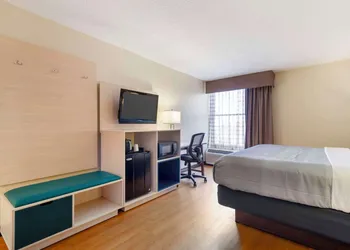 Quality Inn Valley - West Point hotel thumbnail 7