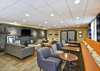 Hampton Inn Auburn hotel thumbnail 2