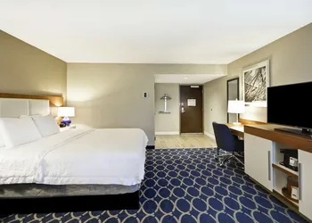 Hampton Inn Auburn hotel thumbnail 5