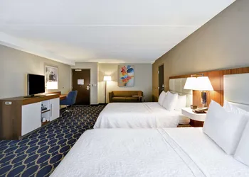 Hampton Inn Auburn hotel thumbnail 6