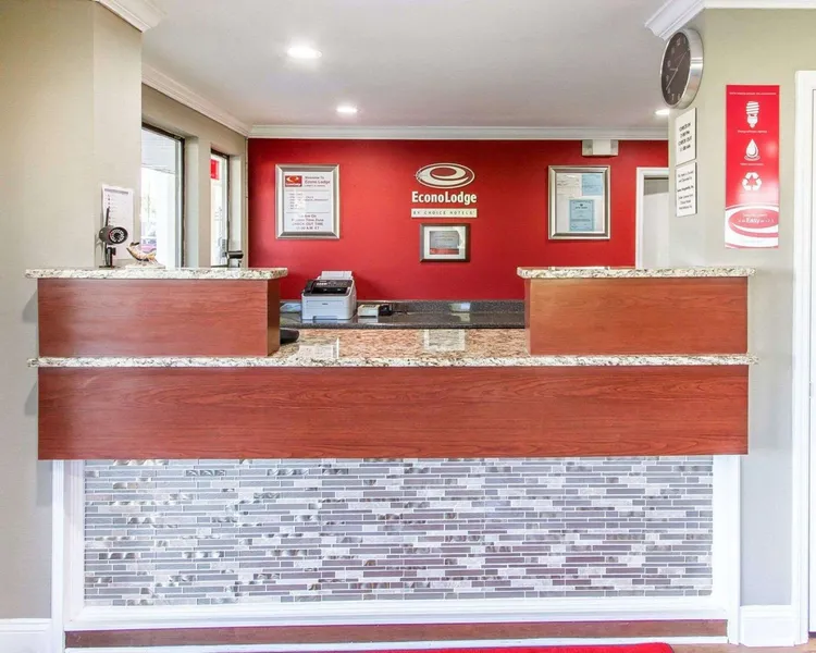 Econo Lodge Lanett hotel detail image 2