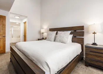 Crestview Condominiums by All Seasons Resort Lodging hotel thumbnail 3