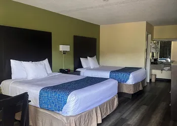 Travelodge by Wyndham Clarksville hotel thumbnail 7