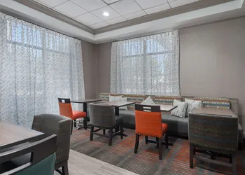 Hampton Inn by Hilton Springfield hotel thumbnail 3