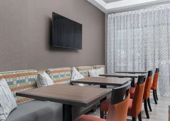 Hampton Inn by Hilton Springfield hotel thumbnail 4