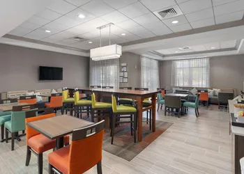 Hampton Inn by Hilton Springfield hotel thumbnail 5