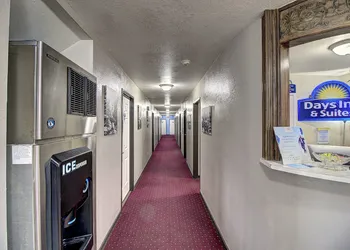 Days Inn by Wyndham Lolo / Missoula Area hotel thumbnail 2
