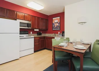 Residence Inn By Marriott Flint hotel thumbnail 5