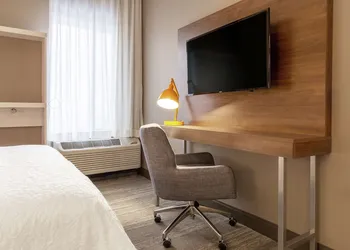 Hampton Inn Rockford hotel thumbnail 6