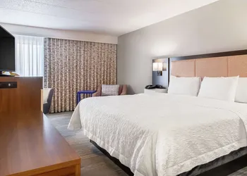 Hampton Inn Rockford hotel thumbnail 8