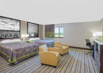 Super 8 by Wyndham Hastings hotel thumbnail 5