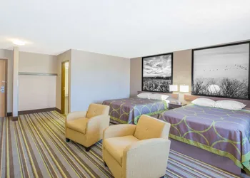 Super 8 by Wyndham Hastings hotel thumbnail 7