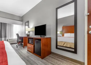Comfort Inn Kearney I-80 hotel thumbnail 7