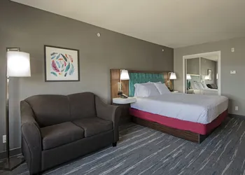 Hampton Inn by Hilton Kamloops hotel thumbnail 4