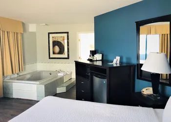 Days Inn by Wyndham Kamloops BC hotel thumbnail 4