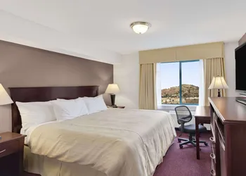 Days Inn by Wyndham Kamloops BC hotel thumbnail 6