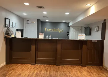 Travelodge by Wyndham Kamloops Mountview hotel thumbnail 3