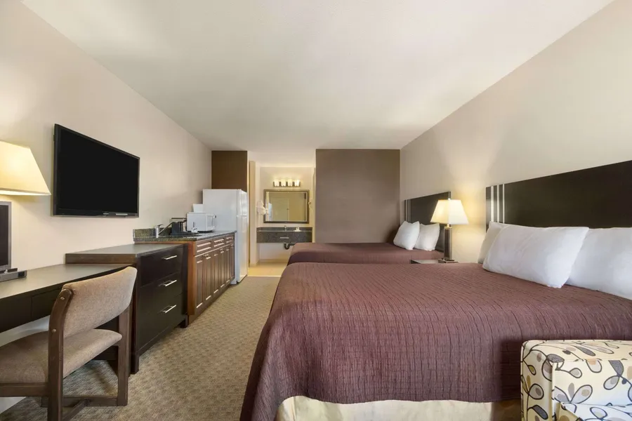 Travelodge by Wyndham Kamloops Mountview hotel detail image 6