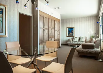 Hôtel Castel hotel thumbnail 7