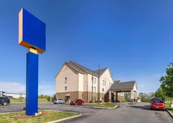 Spark by Hilton Grain Valley Kansas City hotel thumbnail 2