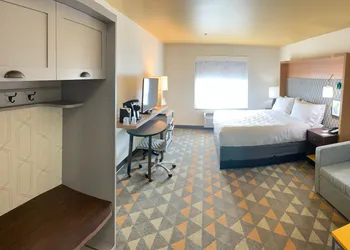 Holiday Inn Yakima by IHG hotel thumbnail 6