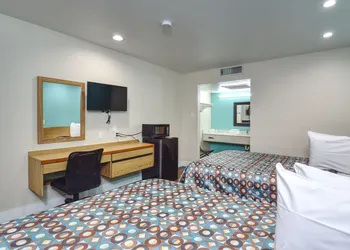 Vagabond Inn Buttonwillow North I-5 hotel thumbnail 5
