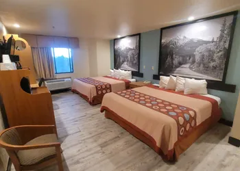 Super 8 by Wyndham Show Low hotel thumbnail 6