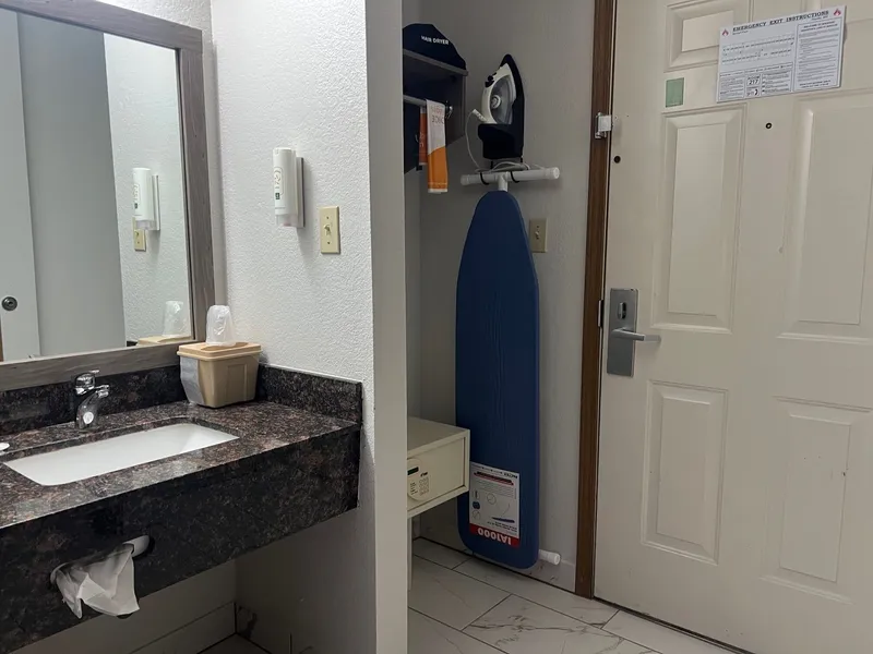 Quality inn Neosho hotel detail image 6