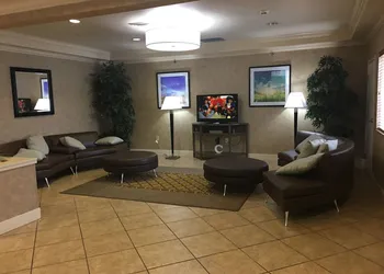 Candlewood Suites Joplin by IHG hotel thumbnail 3