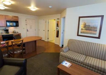Candlewood Suites Joplin by IHG hotel thumbnail 6