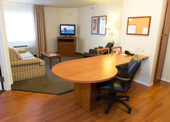 Candlewood Suites Joplin by IHG hotel thumbnail 7