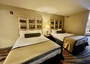 Hotel 27 hotel thumbnail 6
