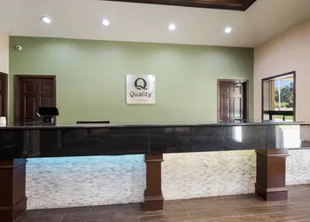 Quality Inn & Suites Lufkin hotel thumbnail 5