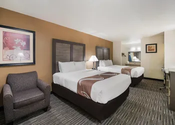 Quality Inn & Suites Lufkin hotel thumbnail 6