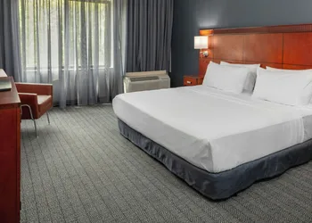 Courtyard by Marriott Pittsburgh Greensburg hotel thumbnail 3